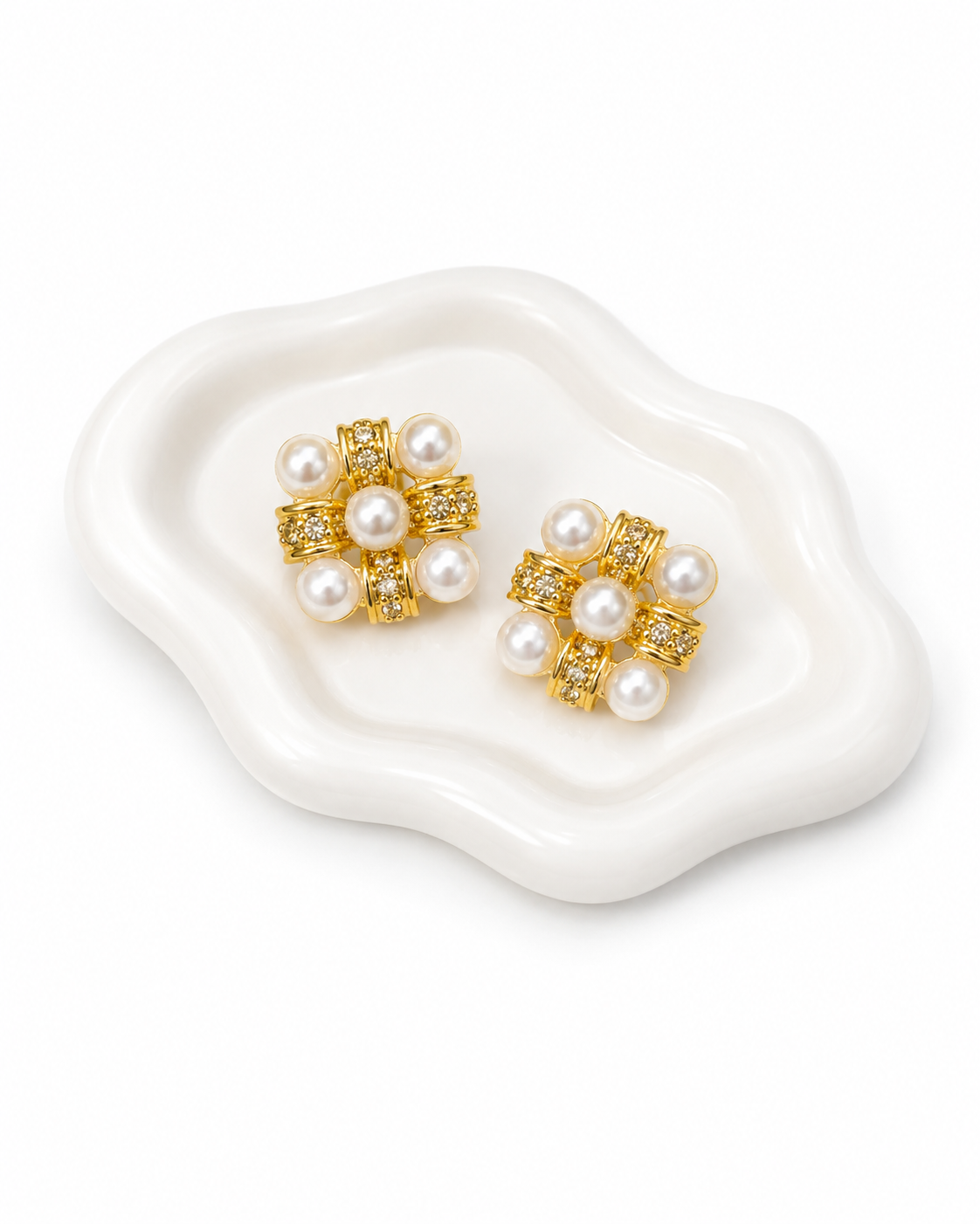 Classy girl pearl earrings